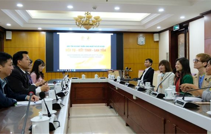 Xúc tiến đưa sản phẩm làng nghề ra thị trường thế giới