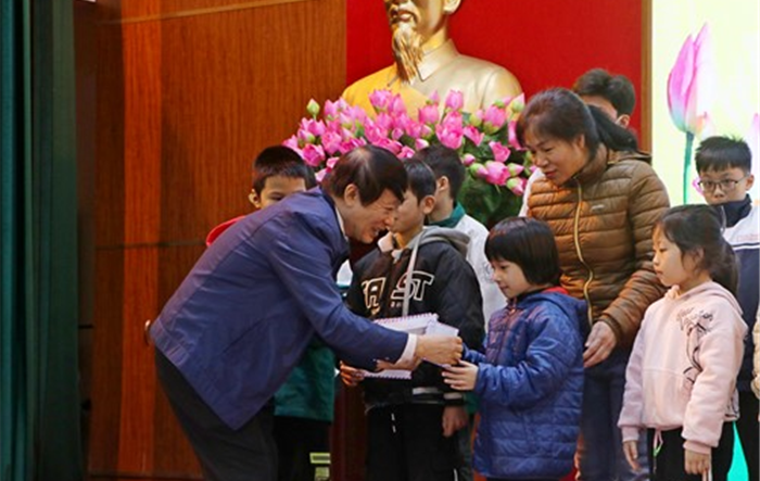 Ý nghĩa chương trình tặng quà Tết sẻ chia 2024