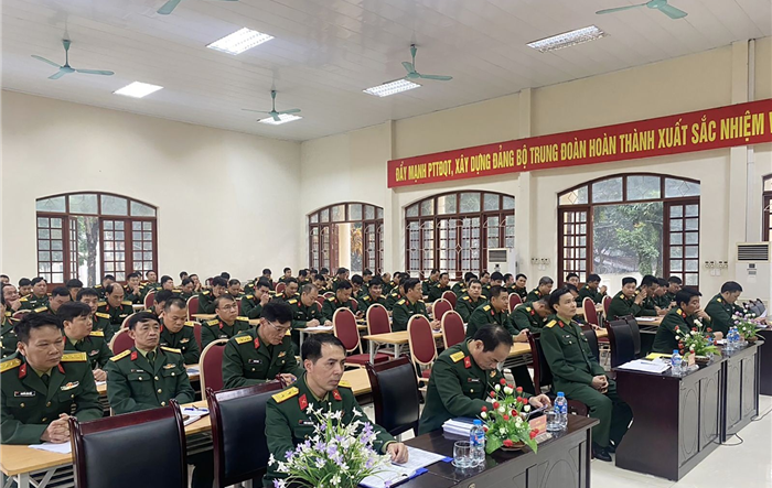 90 cán bộ tham gia tập huấn nghiệp vụ công tác dân quân tự vệ, giáo dục quốc phòng và an ninh năm 2024