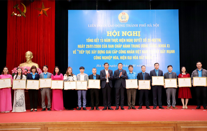 Xây dựng giai cấp công nhân Thủ đô vững về chính trị, giỏi nghề nghiệp, đẹp về văn hoá
