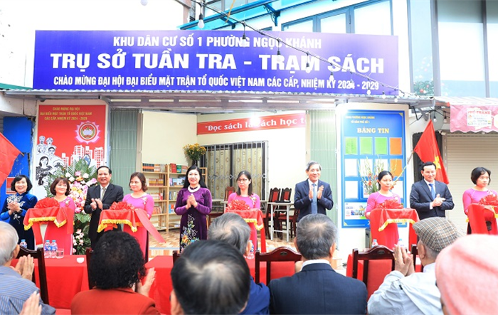 Phường Ngọc Khánh (quận Ba Đình): Khánh thành Trụ sở tuần tra và Trạm sách Khu dân cư số 1