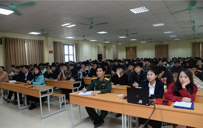 Huyện Chương Mỹ: Bồi dưỡng nhận thức về Đảng cho thanh niên trúng tuyển nghĩa vụ quân sự năm 2024