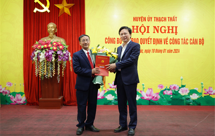 Huyện ủy Thạch Thất công bố quyết định về công tác cán bộ 