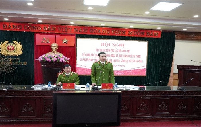 Tăng cường công tác quản lý, phòng ngừa, đấu tranh với tội phạm vi phạm pháp luật về vũ khí, công cụ hỗ trợ và pháo