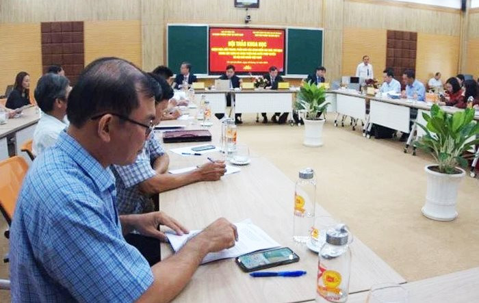 Đấu tranh phản bác luận điệu xuyên tạc Quy định về những điều đảng viên không được làm (*)