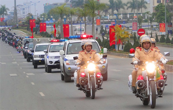 Tổ chức Lễ phát động ra quân Năm An toàn giao thông và đợt cao điểm bảo đảm trật tự, an toàn giao thông trong dịp Tết và Lễ hội xuân năm 2024
