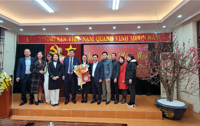 Đồng chí Khuất Thị Hương được bổ nhiệm giữ chức vụ Phó Trưởng ban Tổ chức Huyện ủy Phúc Thọ