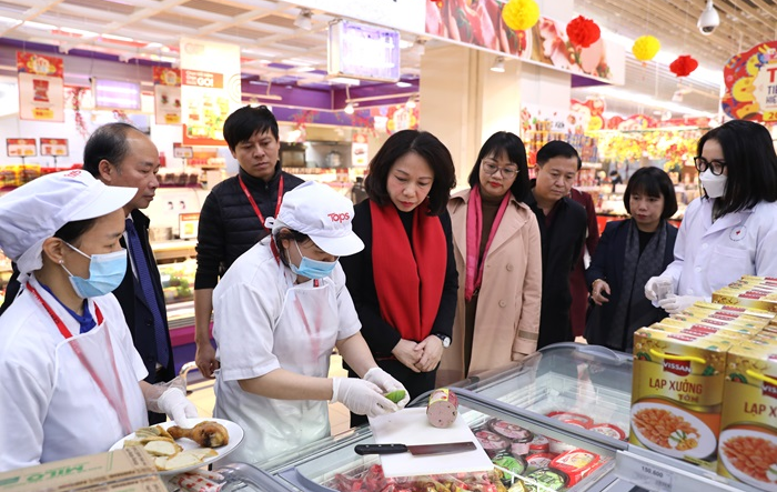 Tăng cường kiểm tra, đảm bảo an toàn thực phẩm Tết Nguyên đán Giáp Thìn 2024