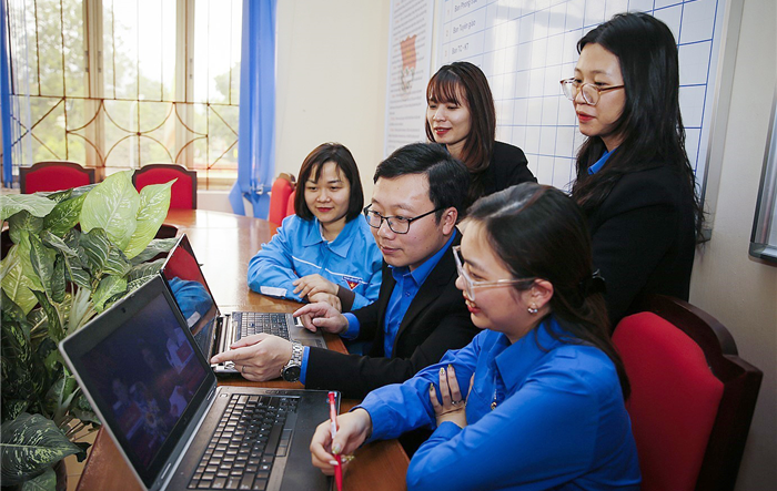 Xây dựng “thế trận lòng dân” trên không gian mạng để bảo vệ nền tảng tư tưởng của Đảng