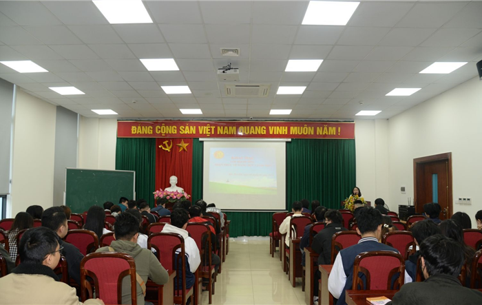Quận uỷ Bắc Từ Liêm: Khai mạc lớp bồi dưỡng nhận thức về Đảng cho quần chúng ưu tú ở các chi, đảng bộ 