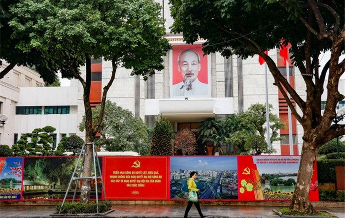 Bác ơi! Tết đến! Giao thừa đó!