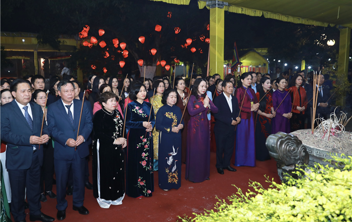 Khai mạc lễ hội đền Hai Bà Trưng năm 2024