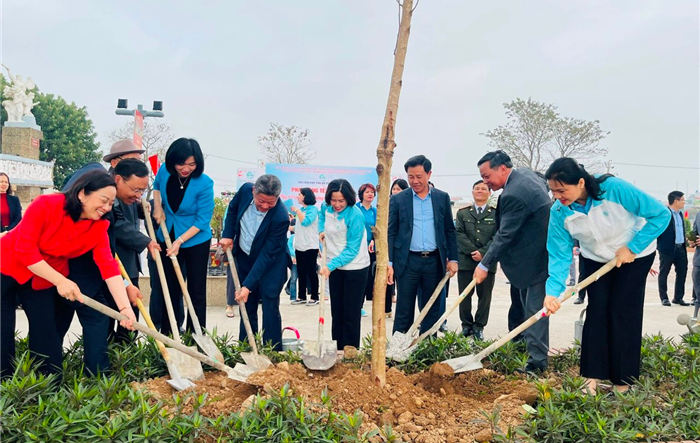 Hội Liên hiệp Phụ nữ thành phố Hà Nội phát động Tết trồng cây