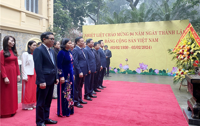 Lãnh đạo thành phố dâng hương tưởng niệm Tổng Bí thư Trần Phú