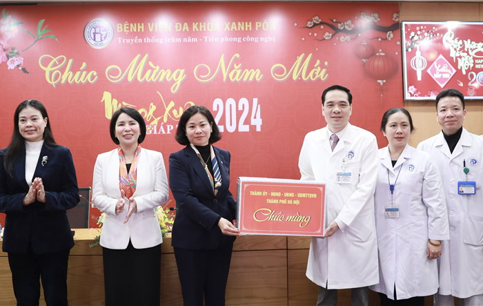 Phát huy truyền thống tốt đẹp, tận tâm, tận tụy chăm sóc sức khỏe nhân dân