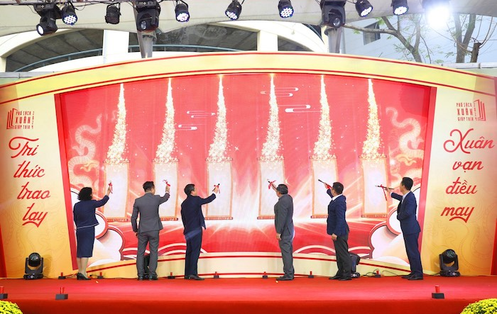 Hà Nội: Khai mạc Phố Sách Xuân Giáp Thìn 2024