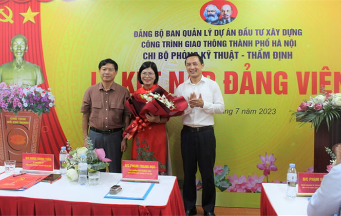 Hà Nội: Kết nạp 70 đảng viên tiêu biểu chào mừng kỷ niệm 70 năm Ngày thành lập Đảng bộ Khối các cơ quan thành phố