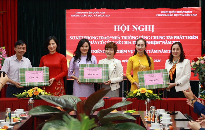 Sơ kết phong trào "Nhà trường cùng chung tay phát triển - Thầy cô cùng sẻ chia trách nhiệm" năm 2023