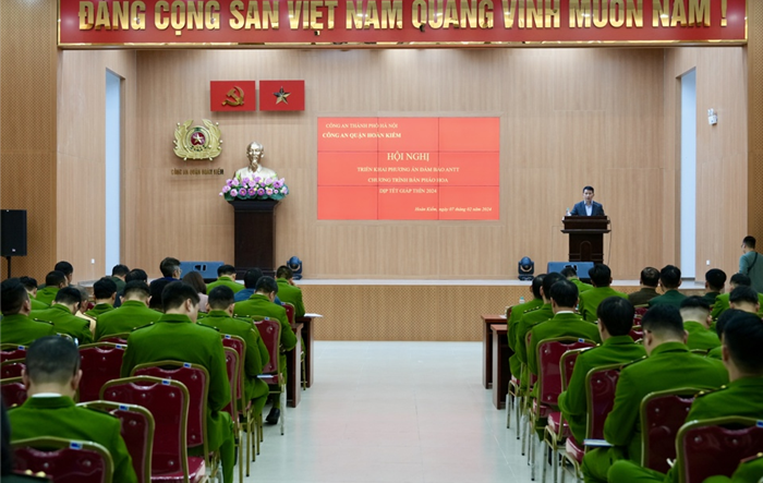 Công an quận Hoàn Kiếm triển khai phương án bảo vệ trận địa pháo hoa quanh hồ Hoàn Kiếm đêm Giao thừa