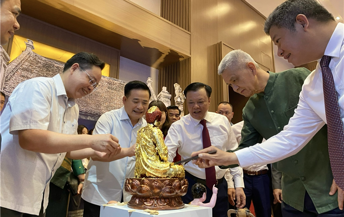 Thủ đô Hà Nội tăng cường hợp tác du lịch, thương mại với Thủ đô Viêng Chăn (Lào)