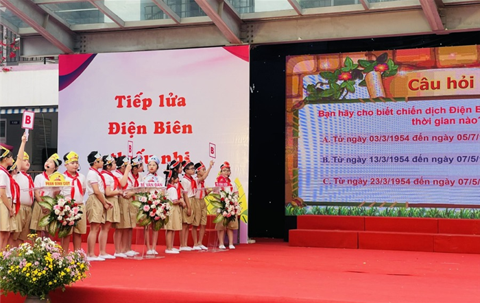 2.000 thiếu nhi hào hứng tham gia Liên hoan "Chiến sĩ nhỏ Điện Biên"
