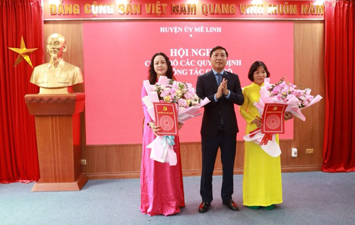 Huyện ủy Mê Linh công bố các Quyết định về công tác cán bộ