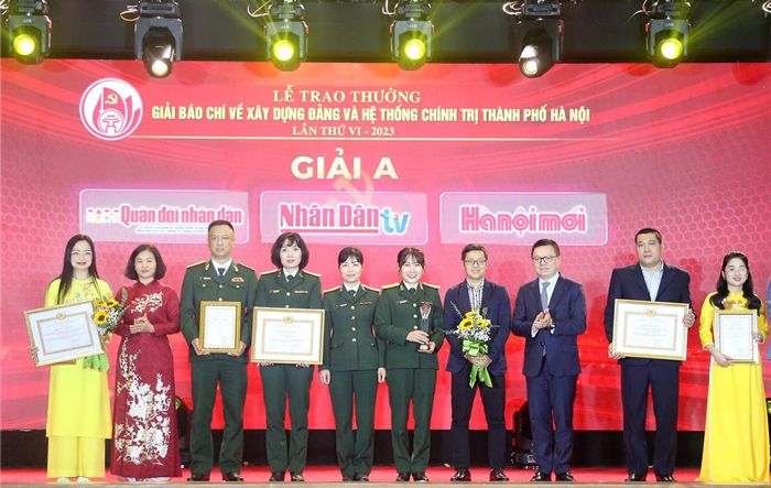 Đồng hành cùng Thủ đô trong công tác tuyên truyền xây dựng Đảng và hệ thống chính trị