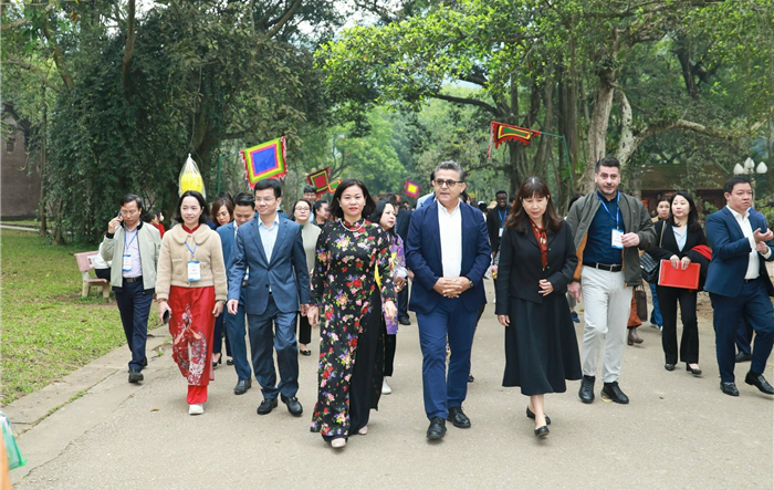 Phó Bí thư Thường trực Thành uỷ Nguyễn Thị Tuyến tham dự chương trình Du xuân hữu nghị 2024