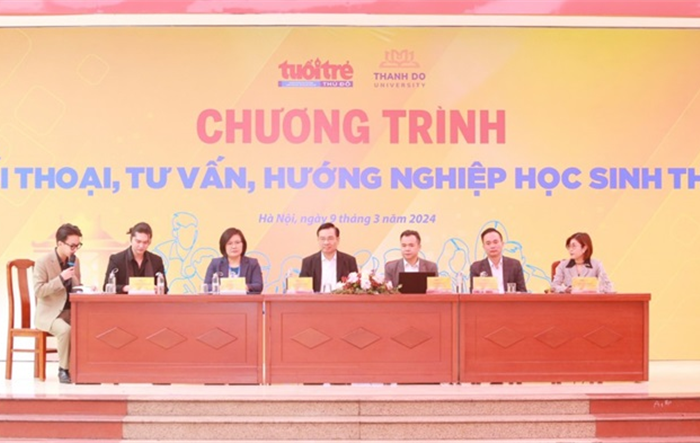 Hà Nội: Hàng nghìn học sinh THPT nghe tư vấn hướng nghiệp