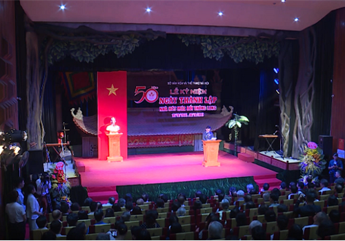Ngày 10-10, tại Hà Nội, Nhà hát Múa rối Thăng Long đã tổ chức lễ kỷ
niệm 50 năm Ngày thành lập (10/10/1969-10/10/2019) và đón nhận bằng khen
của UBND thành phố Hà Nội. Tham dự buổi lễ có đồng chí Nguyễn Văn Phong,
trưởng ban tuyên giáo thành ủy, Ngô Văn quý, phó chủ tịch ủy ban nhân dân
thành phố.
Thực hiện: Quỳnh Nga - Thanh Hằng - Phan Anh
