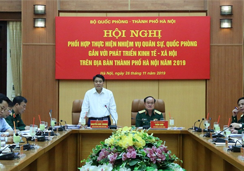 Chiều nay, Bộ Quốc phòng và thành phố Hà Nội tổ chức Hội nghị phối hợp thực hiện nhiệm vụ quân sự, quốc phòng gắn với phát triển kinh tế - xã hội trên địa bàn thành phố Hà Nội năm 2019. Dự Hội nghị có Thượng tướng Trần Đơn, Thứ trưởng Bộ Quốc phòng; Chủ tịch UBND thành phố Hà Nội Nguyễn Đức Chung. 
