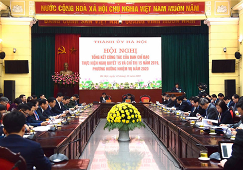 Sáng 13-12, Thành ủy Hà Nội tổ chức Hội nghị tổng kết công tác năm 2019 của Ban Chỉ đạo thực hiện Nghị quyết 15 và Chỉ thị 15. Đồng chí Đào Đức Toàn, Phó Bí thư Thành ủy, Trưởng Ban chỉ đạo chủ trì Hội nghị.