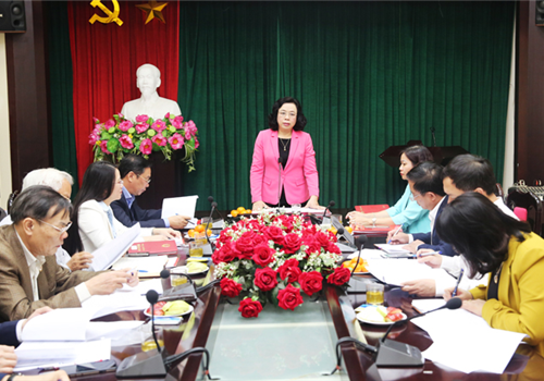 Chiều 17-12, Ban Chỉ đạo xây dựng và thực hiện Quy chế dân chủ ở cơ sở Thành phố đã tổ chức Hội nghị đánh giá kết quả công tác năm 2019 và triển khai phương hướng, nhiệm vụ năm 2020. Ủy viên Trung ương Đảng, Phó Bí thư Thường trực Thành ủy Hà Nội Ngô Thị Thanh Hằng, Trưởng Ban Chỉ đạo chủ trì Hội nghị. Cùng dự có các đồng chí Ủy viên Ban Thường vụ Thành ủy: Trưởng ban Dân vận Thành ủy Nguyễn Thị Tuyến, Phó Chủ tịch UBND Thành phố Lê Hồng Sơn.