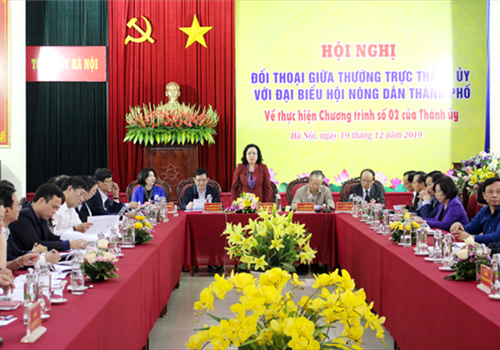 Chiều 19-12, tại huyện Đan Phượng, đồng chí Ngô Thị Thanh Hằng, Ủy viên Trung ương Đảng, Phó Bí thư Thường trực Thành ủy, Trưởng Ban Chỉ đạo Chương trình 02-CTr/TU của Thành ủy chủ trì Hội nghị gặp mặt, đối thoại với đại biểu Hội Nông dân Thành phố về việc thực hiện Chương trình số 02-CTr/TU của Thành ủy.