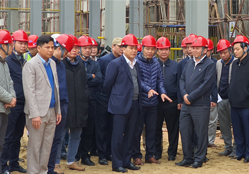 Chiều 22-12, Ủy viên Trung ương Đảng, Phó Bí thư Thành ủy, Chủ tịch UBND Thành phố Nguyễn Đức Chung đã kiểm tra tiến độ và chỉ đạo công việc tại Dự án Nhà máy điện rác Sóc Sơn do tổng thầu là Tập đoàn MCC từ Trung Quốc, chủ đầu tư là Công ty cổ phần năng lượng môi trường Thiên Ý Hà Nội thực hiện.