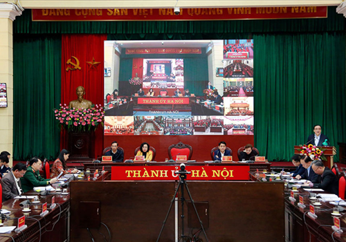 Chiều 27-12, Thường trực Thành ủy - HĐND - UBND thành phố Hà Nội giao ban trực tuyến với lãnh đạo các quận, huyện, thị xã quý IV-2019, bàn về công tác phục vụ Nhân dân Thủ đô đón Tết Dương lịch và Tết Nguyên đán Canh Tý 2020.