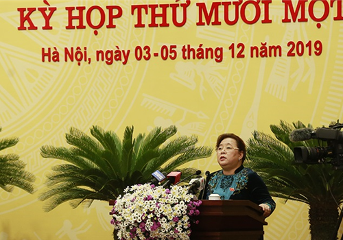Đồng chí Nguyễn Đức Chung, Ủy viên Trung ương Đảng, Phó Bí thư Thành ủy, Chủ tịch UBND Thành phố trả lời một số vấn đề tại phiên chất vấn. Chủ tịch HĐND Thành phố Nguyễn Thị Bích Ngọc có bài phát biểu bế mạc Kỳ họp.