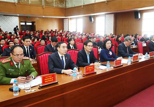Chiều 07-01, Tòa án nhân dân thành phố Hà Nội tổ chức Hội nghị triển khai công tác Tòa án nhân dân hai cấp năm 2020. Dự Hội nghị có các đồng chí: Nguyễn Hòa Bình, Bí thư Trung ương Đảng, Chánh án Tòa án nhân dân Tối cao; Ngô Thị Thanh Hằng, Ủy viên Trung ương Đảng, Phó Bí thư Thường trực Thành ủy; Nguyễn Quang Huy, Ủy viên Ban Thường vụ, Trưởng ban Nội chính Thành ủy cùng đại diện lãnh đạo các sở, ban, ngành Thành phố.