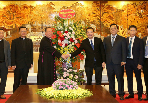 Chiều 13-11, Ủy viên Trung ương Đảng, Phó Bí thư Thành ủy, Chủ tịch UBND thành phố Hà Nội Chu Ngọc Anh đã tiếp Tổng Giám mục Tổng Giáo phận Hà Nội Giuse Vũ Văn Thiên thay mặt Tòa Tổng Giám mục Hà Nội đến thăm, chúc mừng thành phố Hà Nội nhân dịp tổ chức thành công Đại hội đại biểu lần thứ XVII (nhiệm kỳ 2020-2025) Đảng bộ Thành phố.