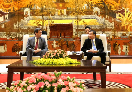 Ngày 04-11, Ủy viên Trung ương Đảng, Phó Bí thư Thành ủy, Chủ tịch UBND thành phố Hà Nội Chu Ngọc Anh đã có buổi tiếp Giám đốc Ngân hàng Phát triển châu Á (ADB) tại Việt Nam Andrew Jeffries. 