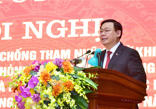 Sáng 23-12, Thành ủy Hà Nội tổ chức Hội nghị tổng kết công tác phòng, chống tham nhũng từ khi thành lập Ban Chỉ đạo Trung ương về phòng, chống tham nhũng (2013-2020) trên địa bàn thành phố Hà Nội; tổng kết công tác nội chính, cải cách tư pháp và phòng, chống tham nhũng năm 2020, triển khai nhiệm vụ trọng tâm năm 2021. Đồng chí Vương Đình Huệ, Ủy viên Bộ Chính trị, Bí thư Thành ủy, Trưởng đoàn đại biểu Quốc hội thành phố Hà Nội chủ trì Hội nghị.