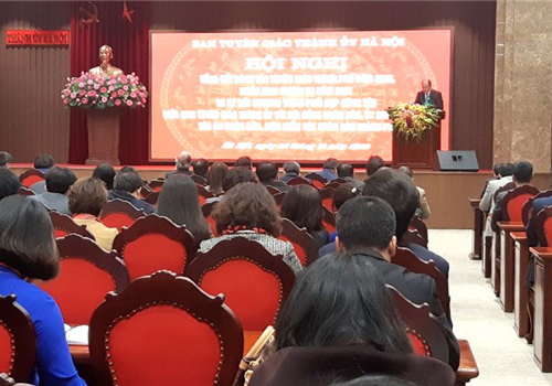 Sáng 28-12, tại Hà Nội, Ban Tuyên giáo Thành ủy Hà Nội tổ chức hội nghị tổng kết công tác tuyên giáo Thành phố năm 2020, triển khai nhiệm vụ năm 2021 và ký kết chương trình phối hợp công tác giữa Ban Tuyên giáo Thành ủy với Hội đồng nhân dân, Ủy ban nhân dân, Tòa án nhân dân, Viện Kiểm sát nhân dân thành phố Hà Nội. Dự Hội nghị có các đồng chí: Ủy viên Trung ương Đảng, Phó Trưởng ban Thường trực Ban Tuyên giáo Trung ương Võ Văn Phuông; Ủy viên Trung ương Đảng, Phó Bí thư Thường trực Thành ủy khóa XVI, theo dõi hướng dẫn Đảng bộ thành phố Hà Nội Ngô Thị Thanh Hằng; Phó Bí thư Thành ủy Hà Nội Nguyễn Văn Phong.