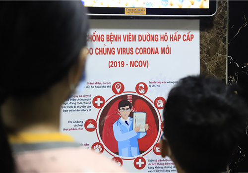 Năm 2020, dù trải qua nhiều khó khăn thách thức do dịch bệnh, nhưng bằng bản lĩnh và trí tuệ Việt Nam chúng ta đã khống chế thành công dịch bệnh Covid-19, tạo điều kiện quan trọng để phục hồi, đạt mức tăng trưởng kinh tế 2,91%, thuộc nhóm cao nhất thế giới. Trong thành tựu chung đó, Thủ đô Hà Nội một lần nữa lại khẳng định tinh thần gương mẫu, vai trò đi đầu cả nước trong thực hiện thành công mục tiêu “kép”, phòng chống hiệu quả với dịch bệnh, đi đôi với phục hồi phát triển kinh tế. 
