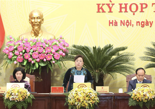 Phát biểu kết luận phiên chất vấn và trả lời chất vấn tại kỳ họp, Chủ tịch HĐND Thành phố Nguyễn Thị Bích Ngọc cho biết, đã có 25 đại biểu đặt câu hỏi, trong đó có 14 đại biểu không phải là đại biểu chuyên trách (chiếm 56%) - nét mới tại kỳ chất vấn này của HĐND Thành phố. 