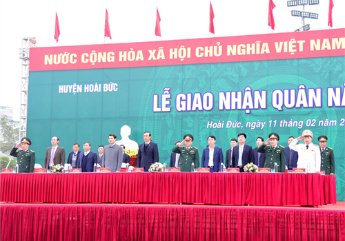 Lễ giao, nhận quân huyện Hoài Đức năm 2020 diễn ra trang trọng. Đồng chí Đào Đức Toàn, Phó Bí thư Thành ủy đã đến dự, động viên các tân binh.