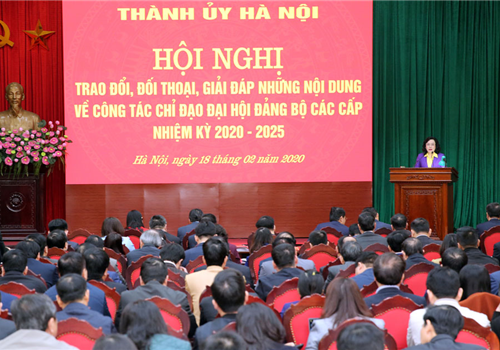 Sáng 18-02, Ban Thường vụ Thành ủy Hà Nội đã tổ chức Hội nghị tập huấn về công tác tổ chức Đại hội Đảng bộ các cấp, nhiệm kỳ 2020-2025. Đồng chí Ngô Thị Thanh Hằng, Ủy viên Trung ương Đảng, Phó Bí thư Thường trực Thành ủy Ngô Thị Thanh Hằng chủ trì Hội nghị.
