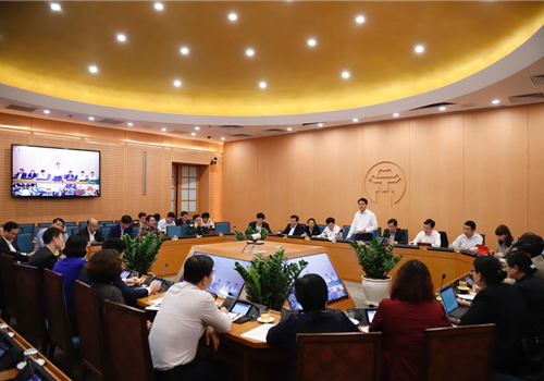 Chiều 26-02, đồng chí Nguyễn Đức Chung, Ủy viên Trung ương Đảng, Phó Bí thư Thành ủy, Chủ tịch UBND thành phố, Trưởng ban Chỉ đạo công tác phòng, chống dịch viêm đường hô hấp cấp do chủng mới của vi rút corona (Covid-19) thành phố Hà Nội đã chủ trì cuộc họp của Ban Chỉ đạo. Tham dự có Phó Chủ tịch UBND Thành phố Ngô Văn Quý và lãnh đạo các đơn vị, sở, ngành, quận, huyện, thị xã.