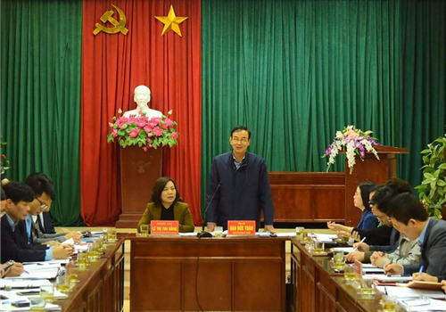 Sáng 6-2, Phó Bí thư Thành ủy Đào Đức Toàn đã chủ trì buổi làm việc với tập thể Đảng ủy xã Xuân Phú, huyện Phúc Thọ về công tác chuẩn bị Đại hội Đảng bộ Xã nhiệm kỳ 2020-2025; tình hình triển khai Đề án số 21-ĐA/TU của Thành ủy Hà Nội; công tác phòng, chống bệnh viêm đường hô hấp cấp do chủng mới của vi rút corona gây ra... Cùng dự có đại diện lãnh đạo các ban Đảng Thành ủy và Huyện ủy Phúc Thọ.