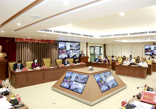 Ngày 22-4, dưới sự chủ trì của đồng chí Vương Đình Huệ, Uỷ viên Bộ Chính trị, Bí thư Thành uỷ Hà Nội cùng các đồng chí Thường trực Thành uỷ, Ban Chấp hành Đảng bộ thành phố Hà Nội tổ chức Hội nghị lần thứ hai mươi ba khoá XVI. Diễn ra trong bối cảnh Thủ đô và đất nước đối mặt với nhiều thách thức lớn từ dịch Covid-19, những nội dung của Hội nghị lần này bao gồm nhiều vấn đề quan trọng, liên quan trực tiếp đến việc lãnh đạo, chỉ đạo thực hiện thắng lợi mục tiêu, nhiệm vụ phát triển kinh tế - xã hội và chuẩn bị cho việc tổ chức thành công Đại hội XVII Đảng bộ Thành phố.