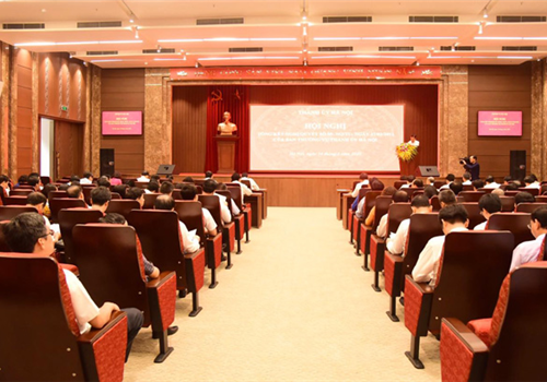 Sáng 14-5, Thành ủy Hà Nội đã tổ chức Hội nghị tổng kết thực hiện Nghị quyết số 09-NQ/TU, ngày 27-2-2012 của Ban Thường vụ Thành ủy Hà Nội về “Tăng cường công tác xây dựng Đảng và các đoàn thể nhân dân trong các doanh nghiệp ngoài khu vực nhà nước trên địa bàn thành phố Hà Nội, giai đoạn từ nay đến năm 2020”. Phó Bí thư Thành ủy Đào Đức Toàn, Trưởng ban Chỉ đạo chủ trì Hội nghị.